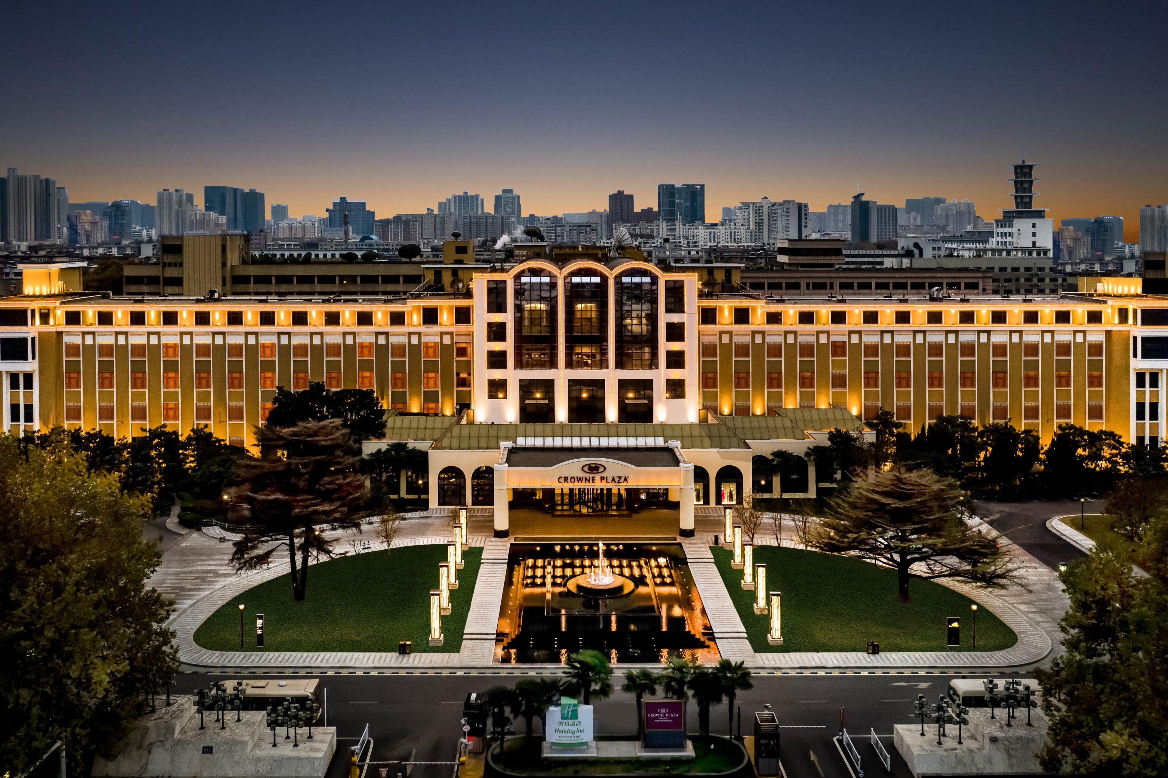 Hotel Crowne Plaza Zhengzhou By Ihg Exterior foto