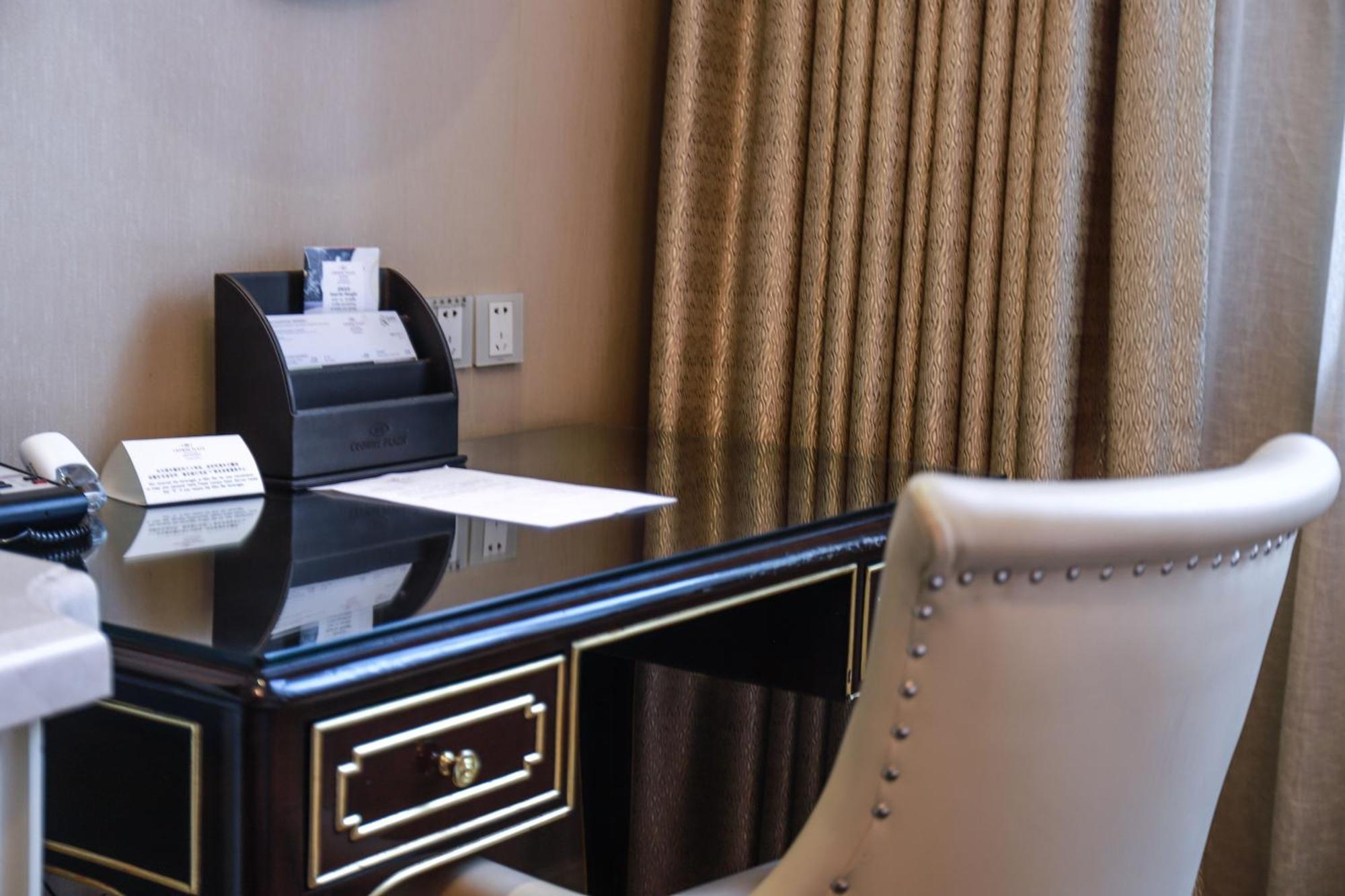 Hotel Crowne Plaza Zhengzhou By Ihg Exterior foto
